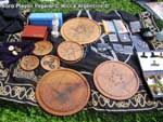 wicca, Feria Pagana, Pagan Fair, Venta de Pentaculos, Book of Shadows, Libros de Las Sombras, Remeras paganas, remeras wicca, runas, tarot, Mjollnirs, martillos de thor, Dioses, Diosas, Lectura de Cartas, Lectura de Runas, Remeras con motivos paganos, Herramientas mágicas, Mazos de cartas, Runas, libros, velas, sahumerios, piedras